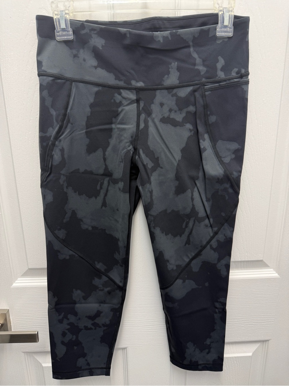 Sweaty Betty Power Crop Workout Leggings Black Fade Print Tie Dye Grey Med NWT